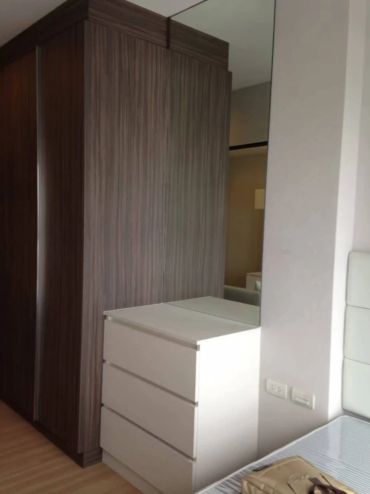 Condo for rent at Urbano Absolute Sathorn-Taksin. Ready to move in, 10th floor with great views. Amazing price! Book now, don't miss out!