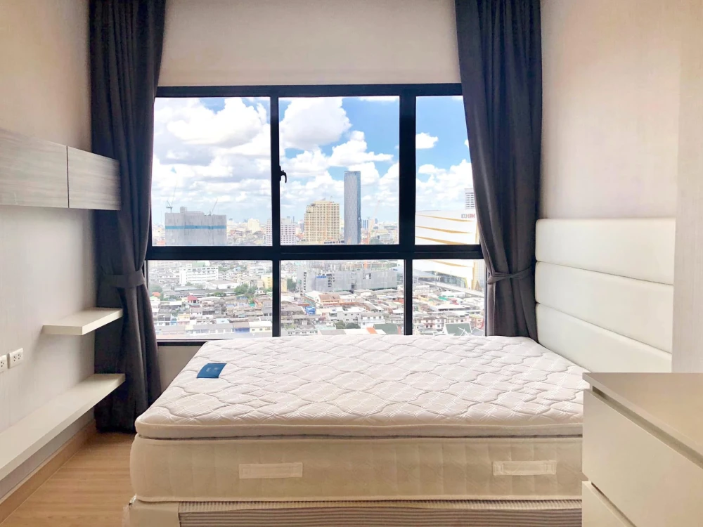 Condo for rent Urbano Absolute Sathorn-Taksin, view of Chao Phraya River + iconsiam, good price, come and book now.