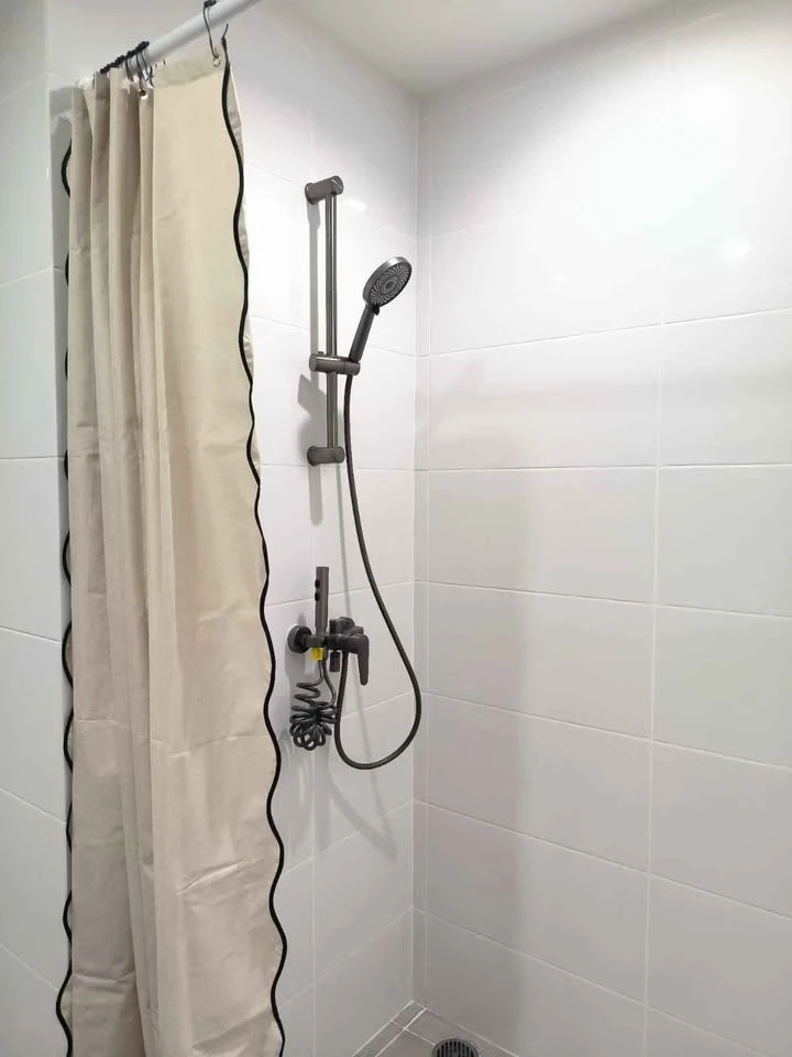 Spacious condo for rent at Vertical Aree. Excellent interior design and ample living space. You definitely don't want to miss this opportunity!