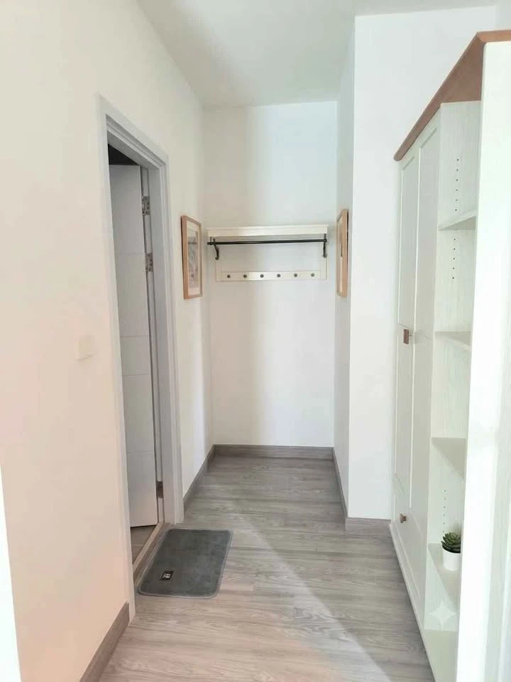 Spacious condo for rent at Vertical Aree. Excellent interior design and ample living space. You definitely don't want to miss this opportunity!