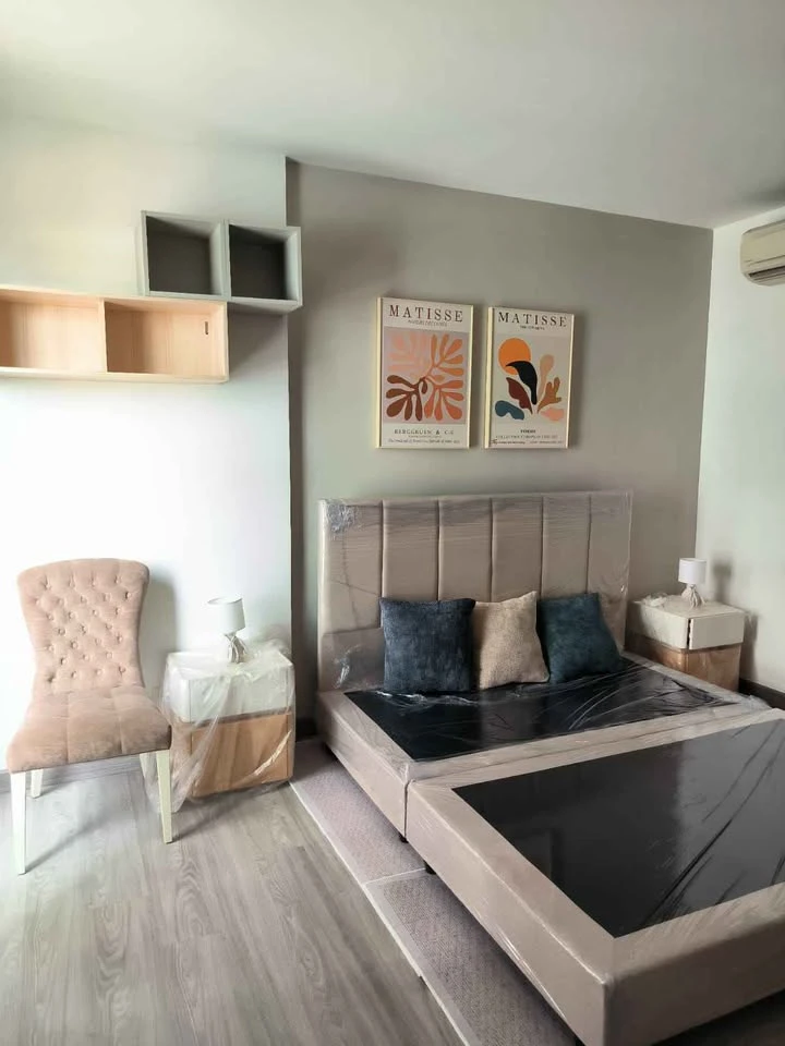Spacious condo for rent at Vertical Aree. Excellent interior design and ample living space. You definitely don't want to miss this opportunity!