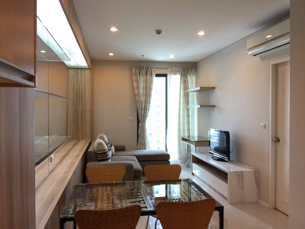 Spacious condo for rent at Villa Asoke. Fully furnished with appliances. Book now!