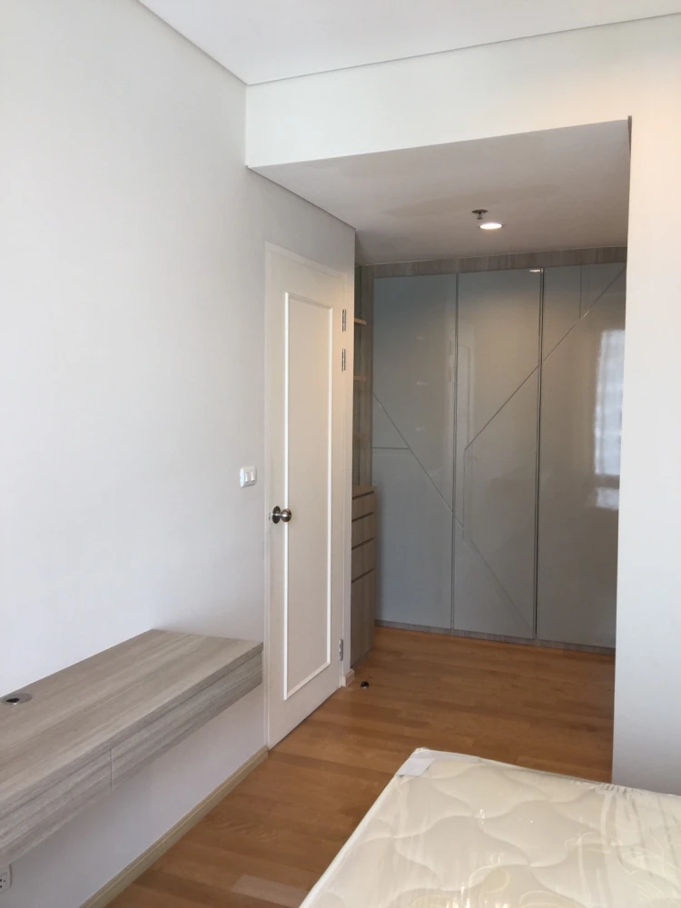 Spacious condo for rent at Villa Asoke. Fully furnished with appliances. Book now!