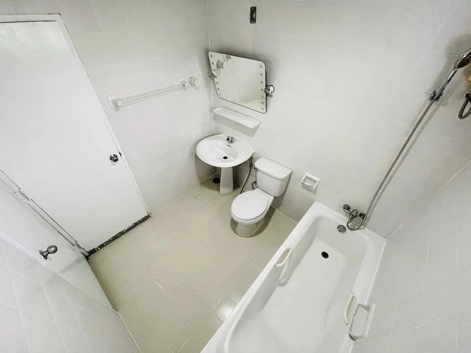 Condo for rent: Waterford Park Rama 4, ready to move in, complete facilities, hurry and reserve now.
