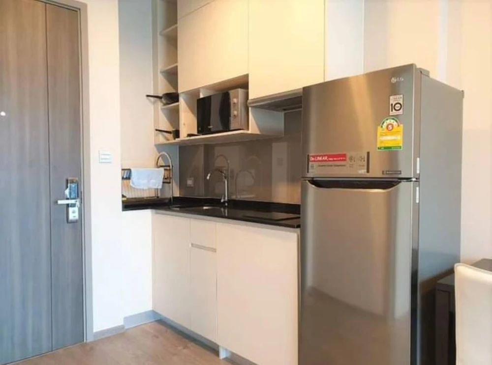 Condo for rent at Whizdom Avenue Ratchada-Ladprao. Nice room, fully furnished with appliances. Just bring your belongings and move in!