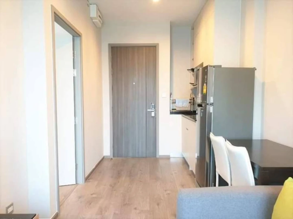 Condo for rent at Whizdom Avenue Ratchada-Ladprao. Nice room, fully furnished with appliances. Just bring your belongings and move in!