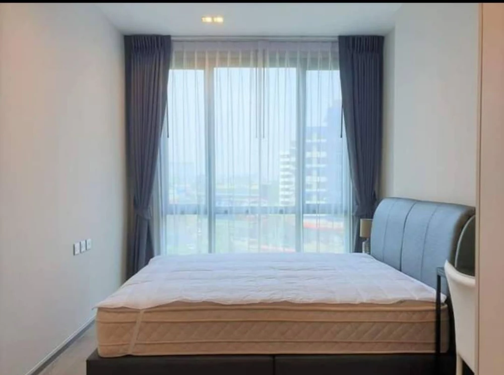 Condo for rent at Whizdom Avenue Ratchada-Ladprao. Nice room, fully furnished with appliances. Just bring your belongings and move in!