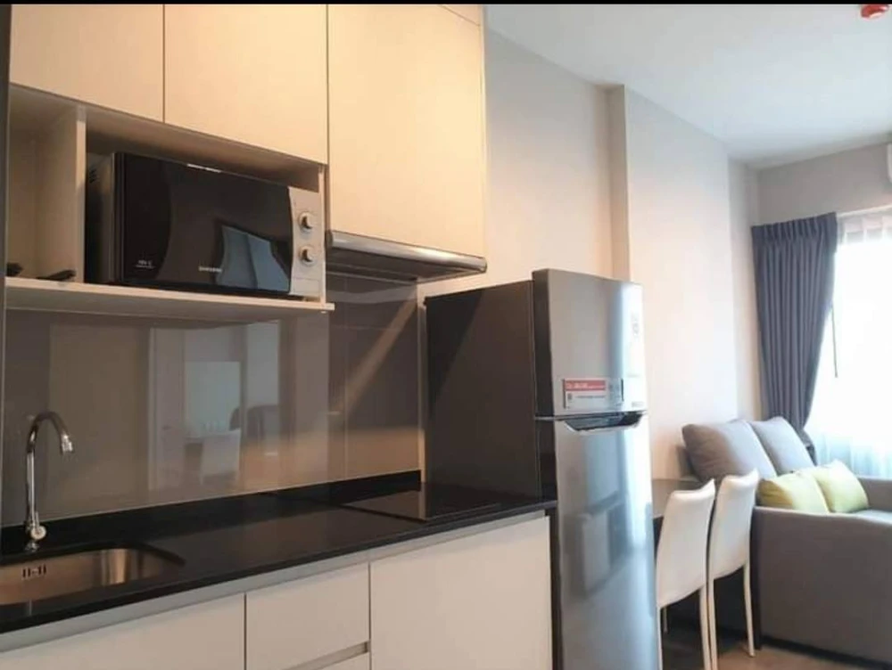 Condo for rent at Whizdom Avenue Ratchada-Ladprao. Nice room, fully furnished with appliances. Just bring your belongings and move in!