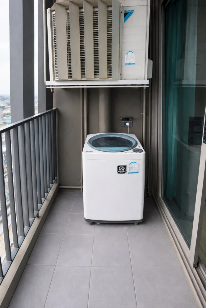 Condo for rent at Whizdom Station Ratchada–Thapra. Large and comfortable unit with ample living space. Book now before it's too late!