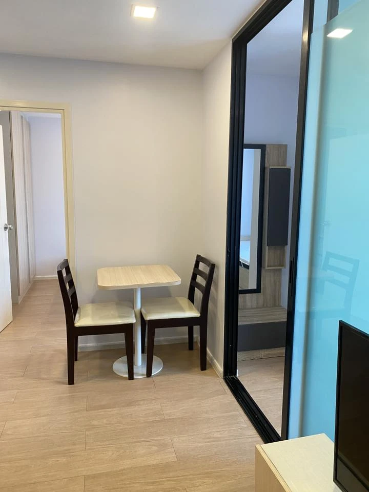 Condo for rent: Wynn Condo, Lat Phrao, Chok Chai 4. Spacious room, lots of usable space. Hurry and reserve now. Don't miss out!