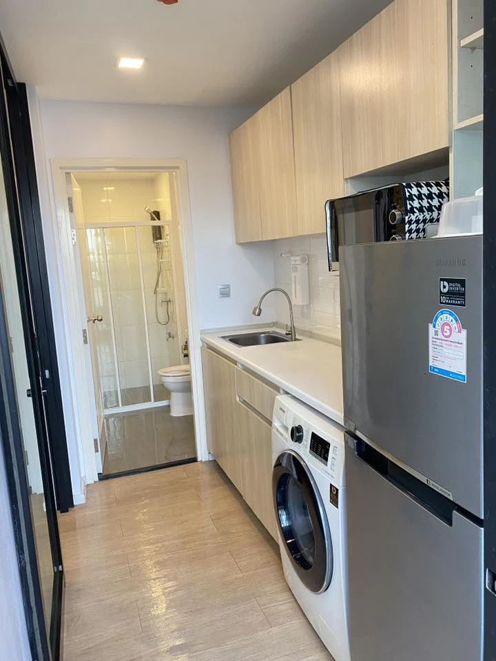 Condo for rent: Wynn Condo, Lat Phrao, Chok Chai 4. Spacious room, lots of usable space. Hurry and reserve now. Don't miss out!