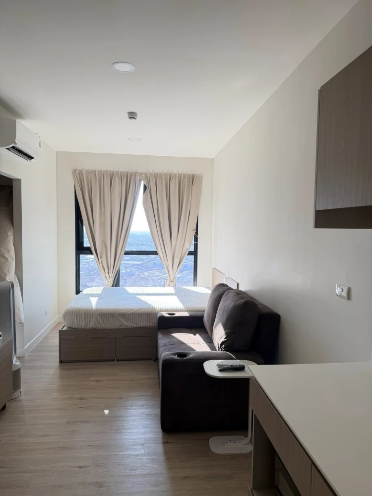 Condo for rent at XIM Suksawat - Rama 3. Nice unit on the 27th floor with great views. Amazing price! Book now, don't wait!