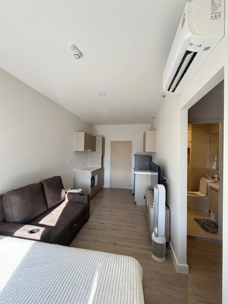 Condo for rent at XIM Suksawat - Rama 3. Nice unit on the 27th floor with great views. Amazing price! Book now, don't wait!