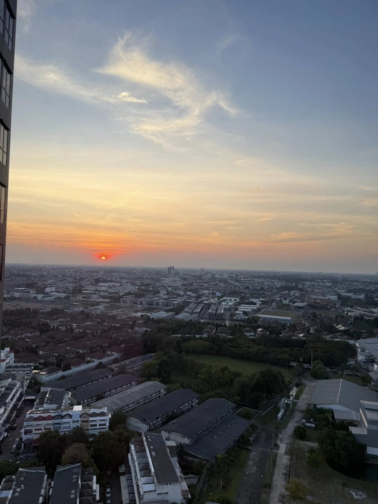 Condo for rent at XIM Suksawat - Rama 3. Nice unit on the 27th floor with great views. Amazing price! Book now, don't wait!