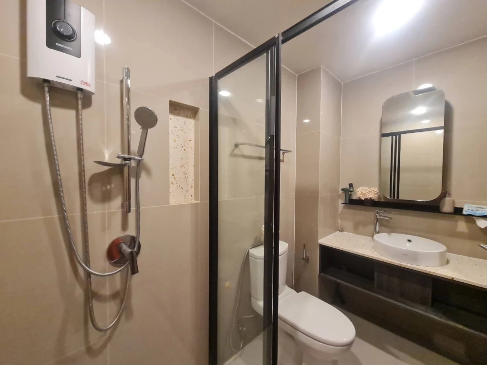 Condo for rent, XT Huai Khwang, ready to move in, separate room, great price, you must hurry to reserve now.