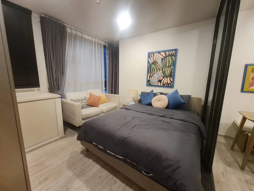 Condo for rent, XT Huai Khwang, ready to move in, separate room, great price, you must hurry to reserve now.