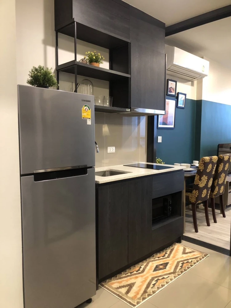 Condo for rent, XT Huai Khwang, corner room, 40th floor, very private, fully equipped, ready to move in immediately.