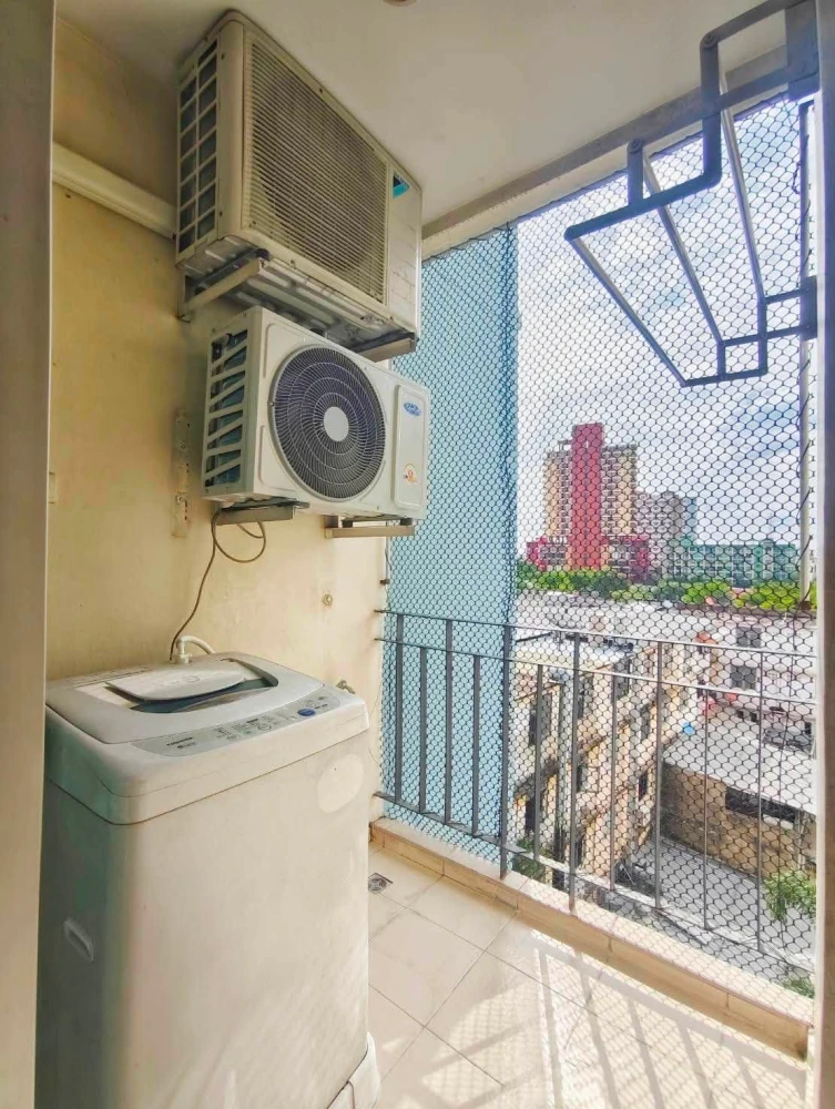 Condo for rent at Zenith Place Huay Khwang. Spacious rooms with efficient use of space. Convenient and complete amenities all in one place. Book now!