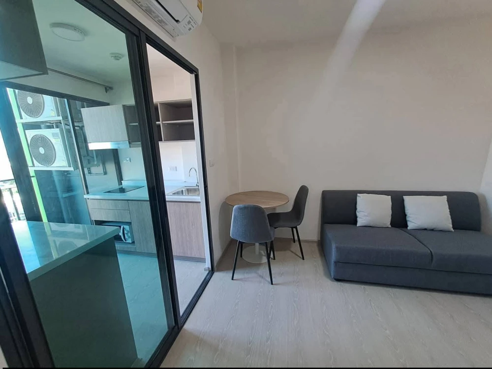 Condo for rent at Greené Don Mueang-Songprapha. Ready to move in, fully furnished, great value. Book now, don't miss out!