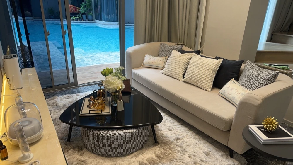 Condo for rent, Ashton Residence 41, beautifully decorated with high-quality built-in furniture. Don't miss this opportunity!
