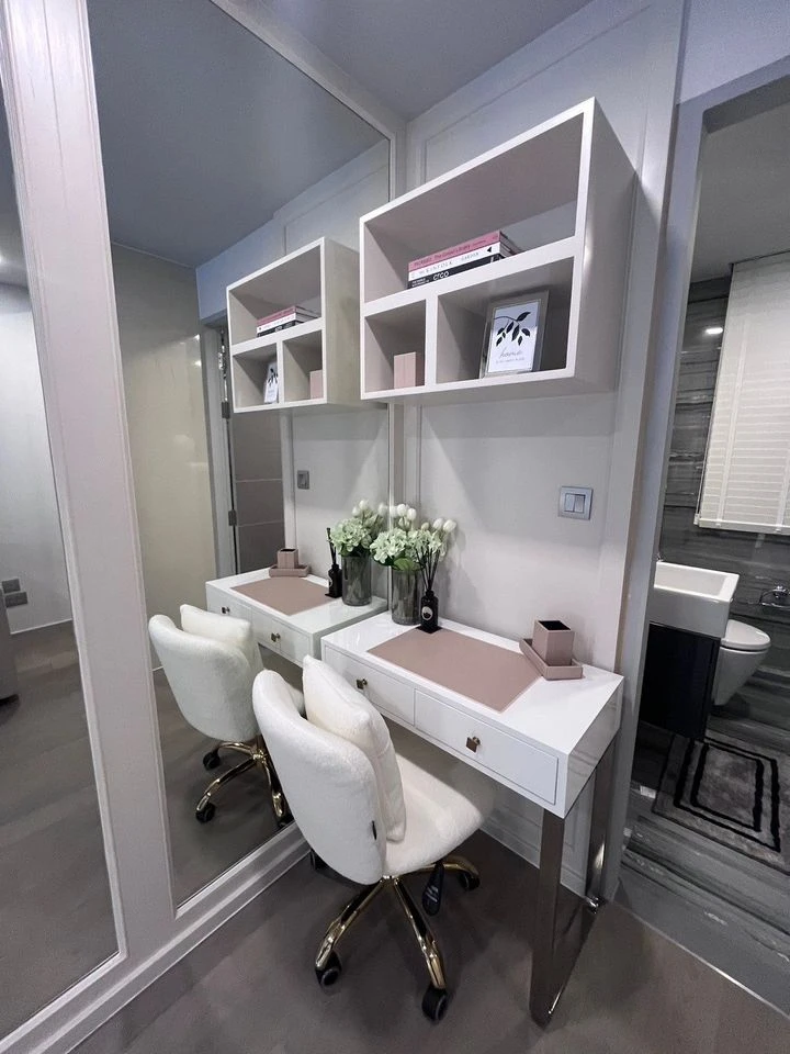 Condo for rent, Ashton Residence 41, beautifully decorated with high-quality built-in furniture. Don't miss this opportunity!