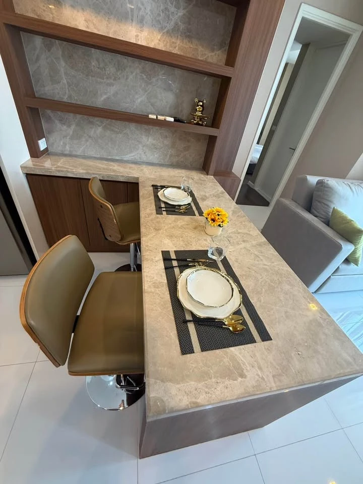 Condo for rent, Nara 9 by Eastern Star. Beautifully decorated unit with amazing built-in furniture. You'll regret missing out!