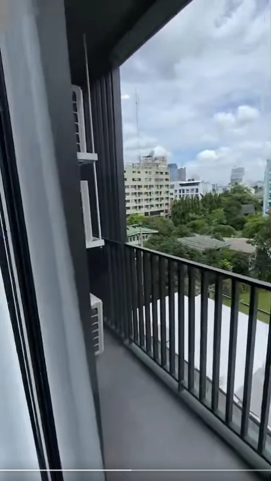 Condo for rent, The Line Vibe. Spacious room with ample living space. Fully furnished with appliances. Don't miss out!