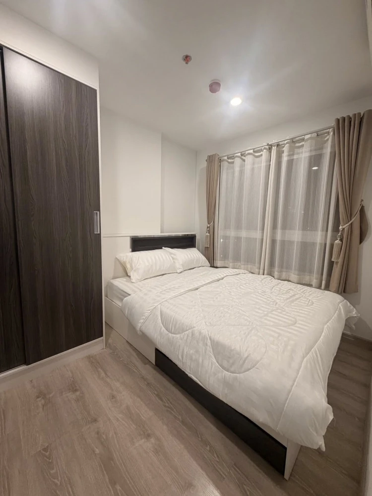 Condo for rent, Chewathai Phetkasem 27, ready to move in, 14th floor, high floor with great view. Convenient and complete amenities. Book now!