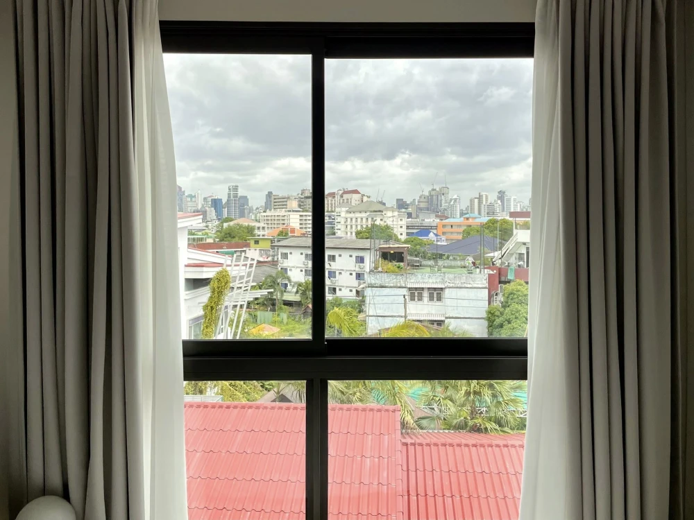 Condo for rent, The Excel Hideaway Sukhumvit 71, 6th floor, corner unit, city view, bright and airy with no tall buildings obstructing the view, good