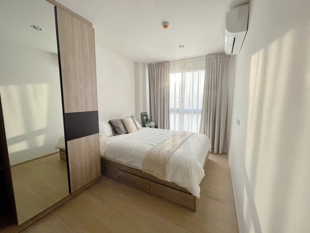 Condo for rent, The Excel Hideaway Sukhumvit 71, 6th floor, corner unit, city view, bright and airy with no tall buildings obstructing the view, good