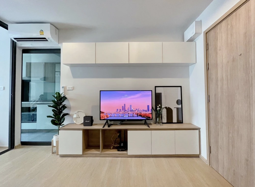 Condo for rent, The Excel Hideaway Sukhumvit 71, 6th floor, corner unit, city view, bright and airy with no tall buildings obstructing the view, good