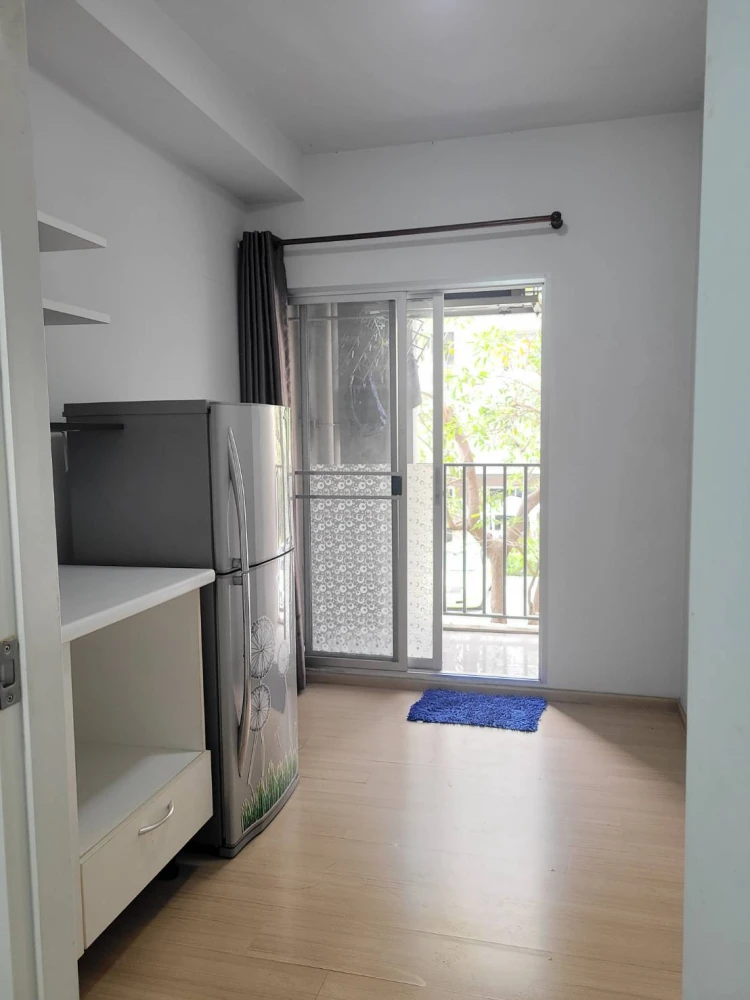 Condo for rent, Plum Condo Samakkhi, flat decorated room, white tone, 2nd floor, Building B, very cheap price, need to hurry up to rent