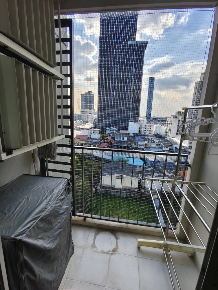 Condo for rent U Delight at On Nut The best room location station is on the corner floor. Doesn't affect anyone, there is no room opposite and next to