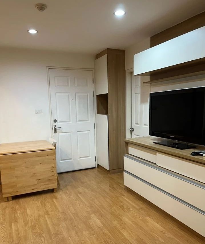 Condo for rent, U-Line @ Bang Sue, separate rooms, great price, complete here, hurry and book now.
