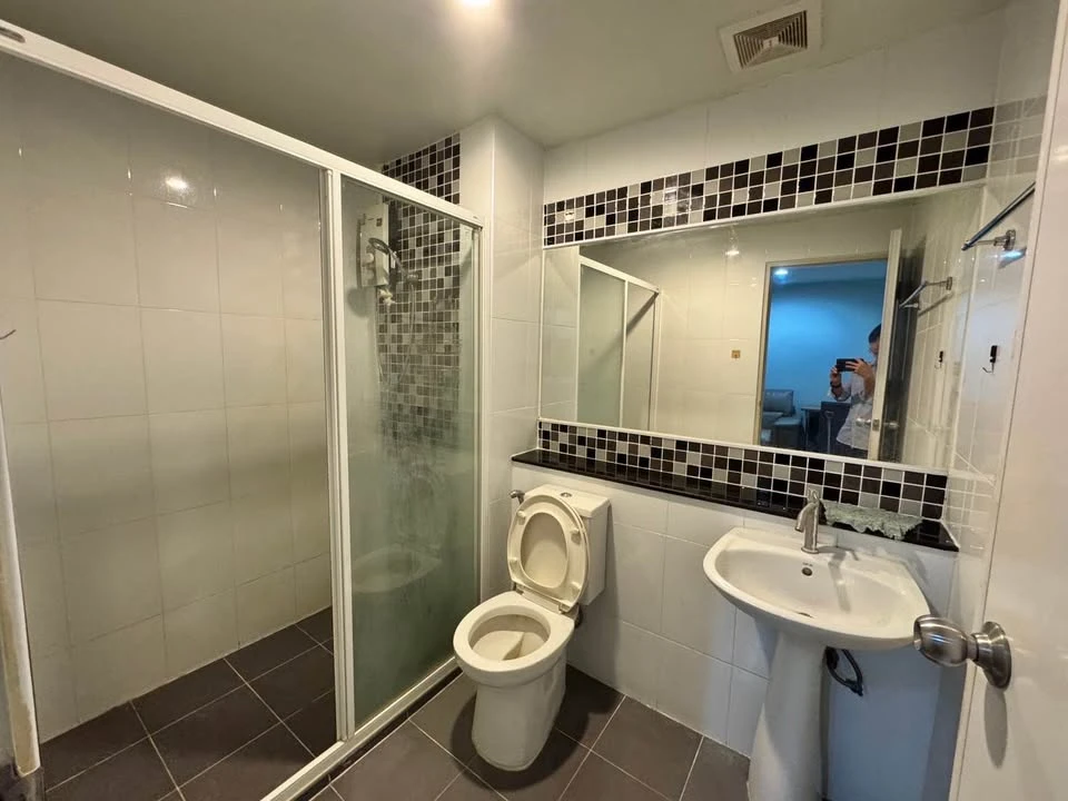 Condo for rent, Regent Home 25 Tiwanon, nice room, clean.