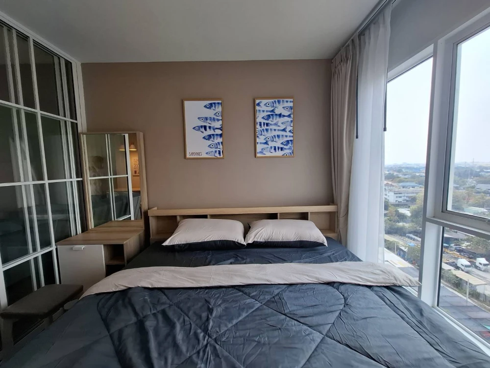 Condo for rent at Regent Home Bangna. The unit is partitioned into separate, well-defined zones. Amazing price! Book today! Don't wait!