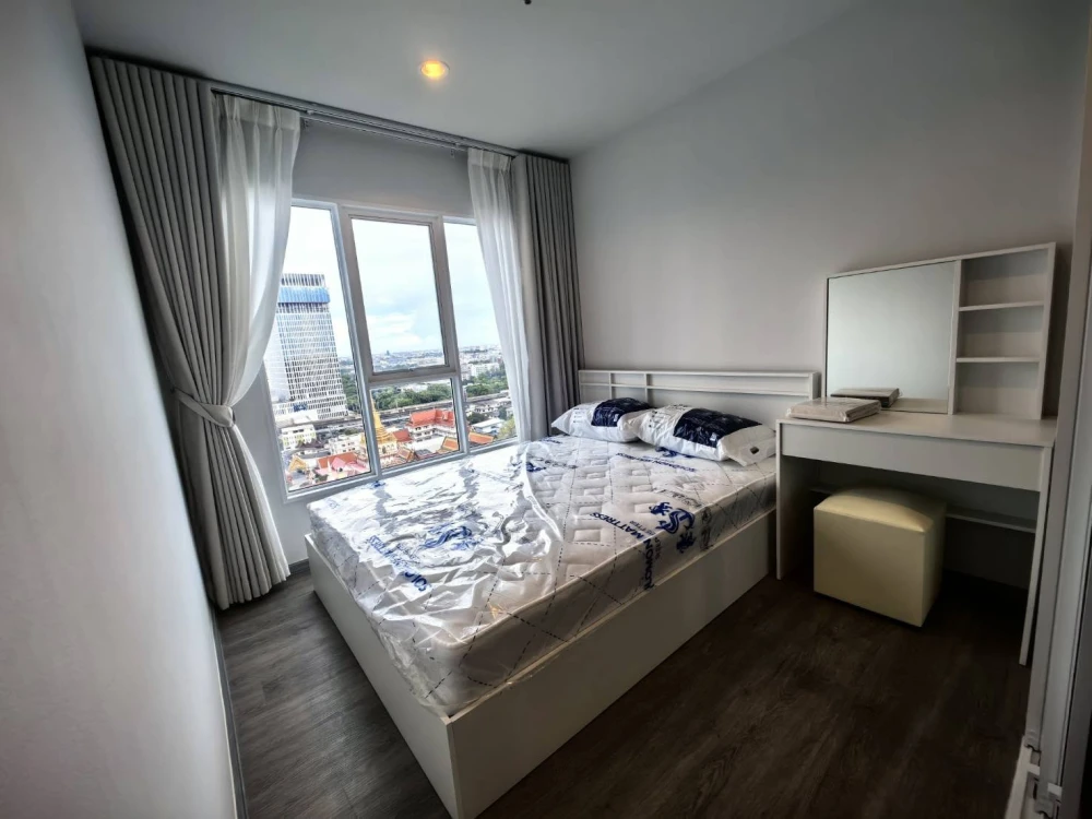 Condo for rent at Regent Home Bangna. Features a well-partitioned layout with perfectly defined zones. Great price—book yours today!