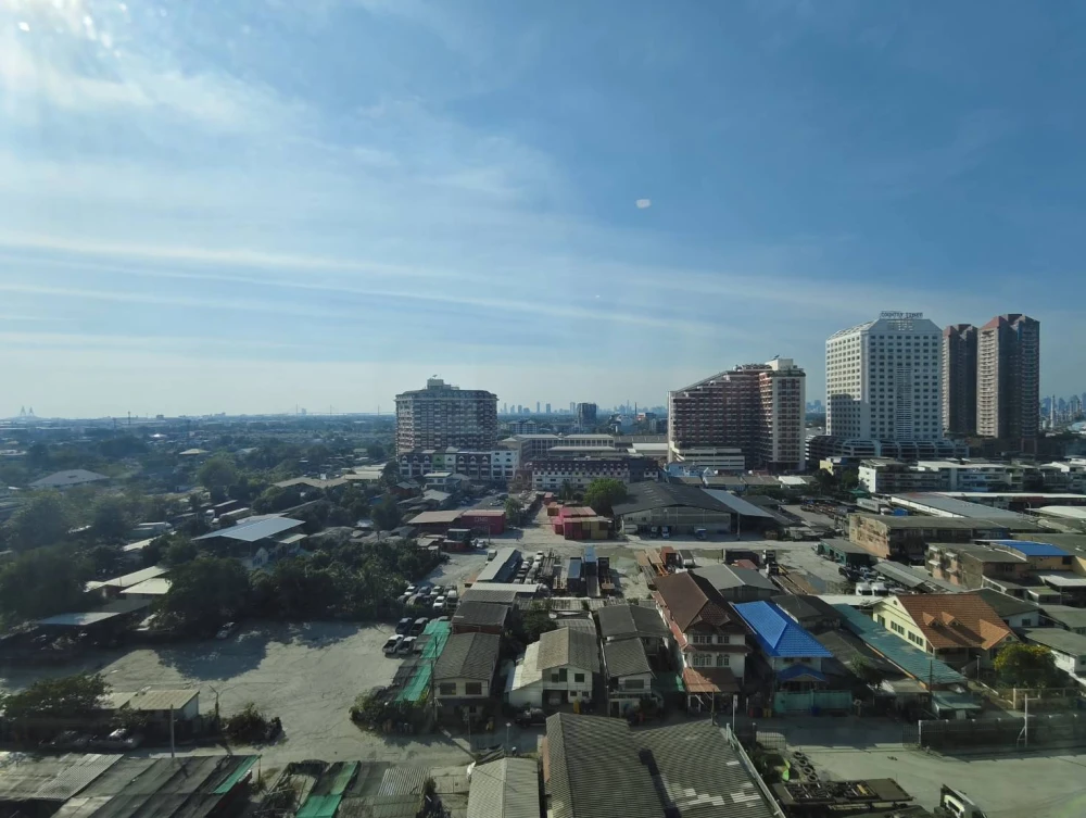Condo for rent, Regent Home Bangna. Fully furnished and ready to move in. Complete amenities. Great price. Book now, don't miss out!