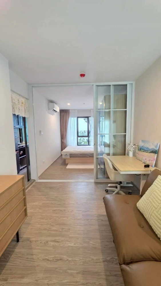 Condo for rent, Regent Home Wutthakat. Fully furnished with high-quality built-in furniture. Amazing price! Book today! Don't miss out!