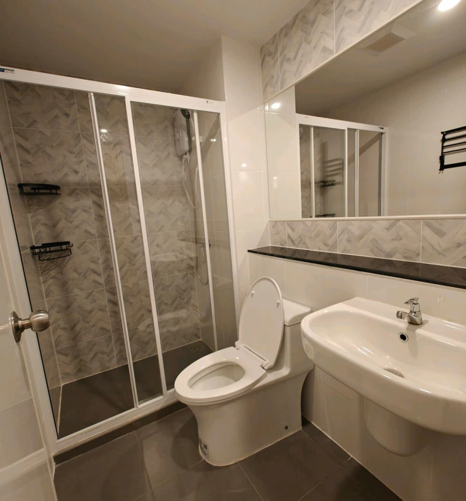 Condo for rent, Regent Home Bangna, 24th floor, unobstructed river view, fully furnished with all appliances. Book today! Don't miss out!