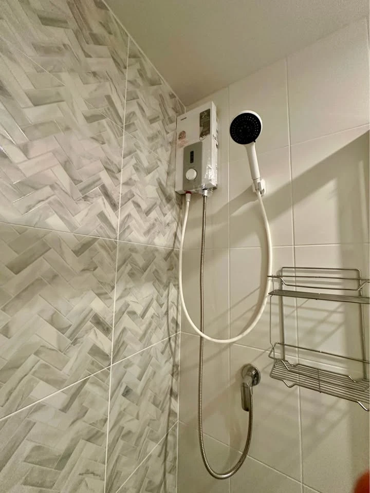 Condo for rent at Regent Home Bangna. This inviting unit comes fully furnished and equipped with all appliances—just bring your personal belongings an