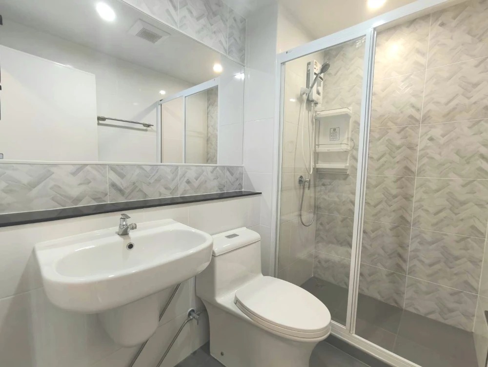 Condo for rent, Regent Home Bangna, fully furnished, 12th floor with great view, affordable price, everything you need in one place. Book now, don't m