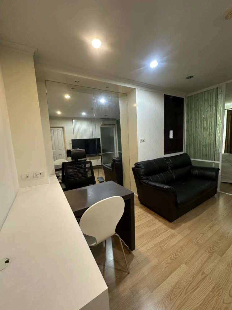 Condo for rent at Lumpini Ville Ramkhamhaeng 26. Ready to move in, well-partitioned with separate zones. Great price! Book now, don't miss out!