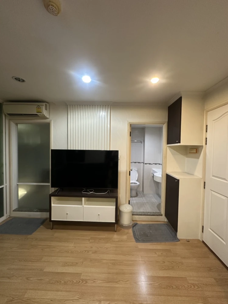 Condo for rent at Lumpini Ville Ramkhamhaeng 26. Ready to move in, well-partitioned with separate zones. Great price! Book now, don't miss out!