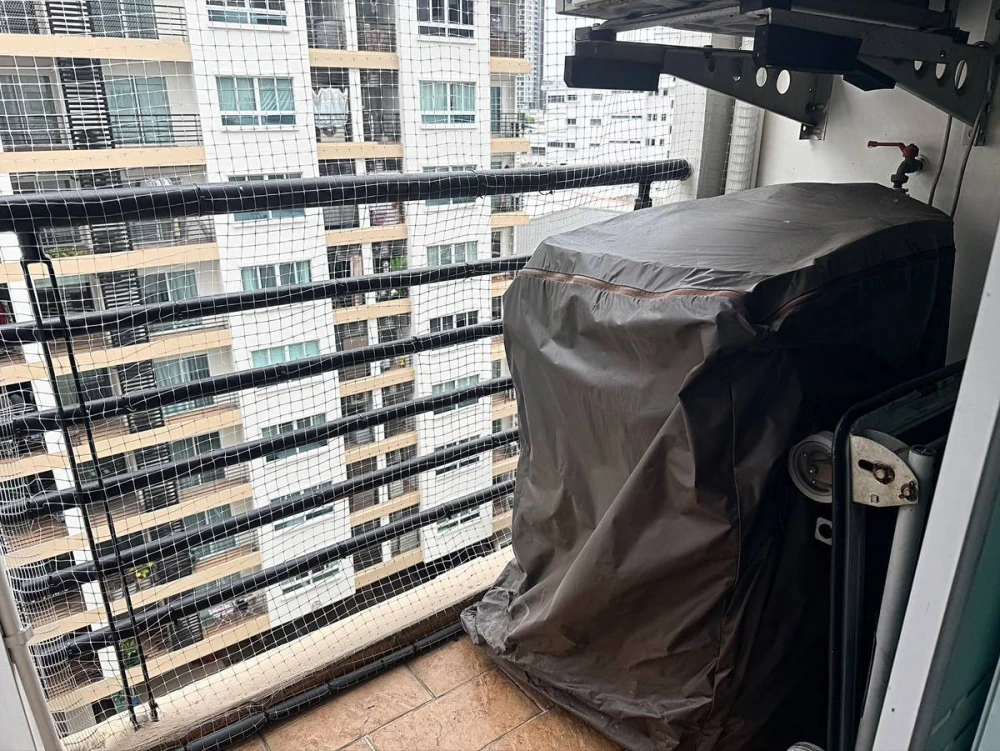 Condo for rent at Lumpini Suite Sukhumvit 41. Spacious rooms with ample living space. Convenient and fully equipped. Book now before you miss this opp