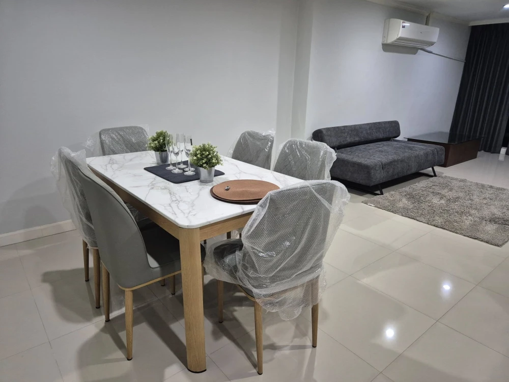 Condo for rent, Lumpini Suite Sukhumvit 41, luxury room, convenient travel.