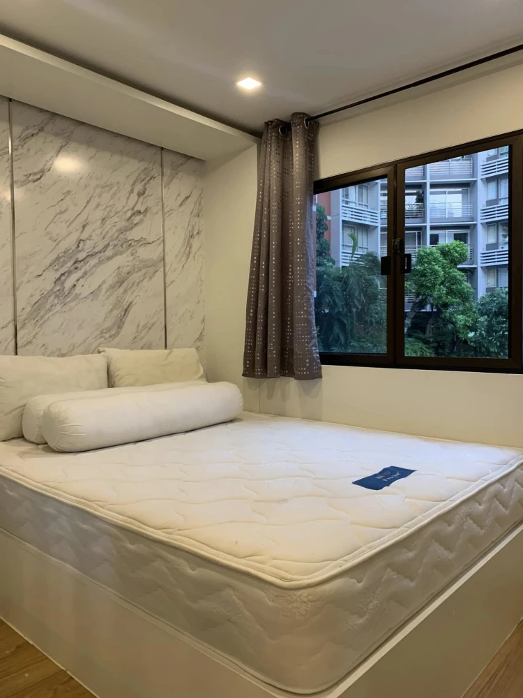 Condo for rent, Lumpini Place Narathiwat 24, corner room, private, not expensive, you must hurry to reserve before you miss out.