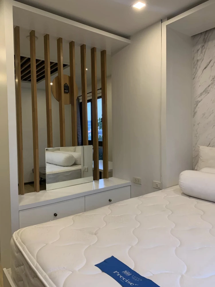 Condo for rent, Lumpini Place Narathiwat 24, corner room, private, not expensive, you must hurry to reserve before you miss out.
