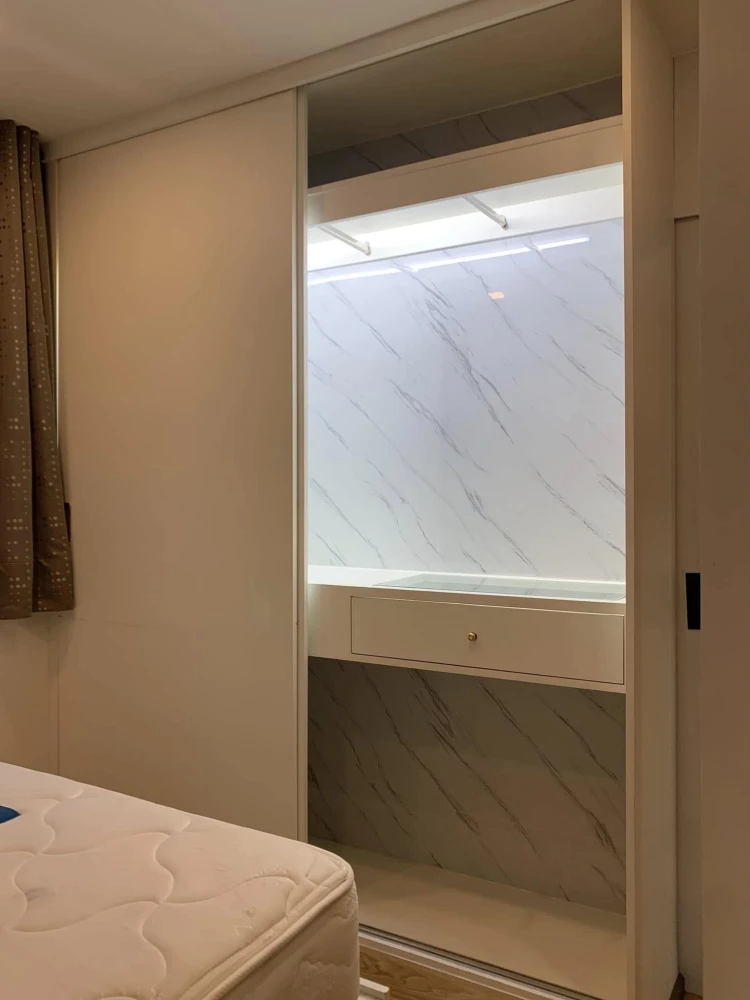 Condo for rent, Lumpini Place Narathiwat 24, corner room, private, not expensive, you must hurry to reserve before you miss out.