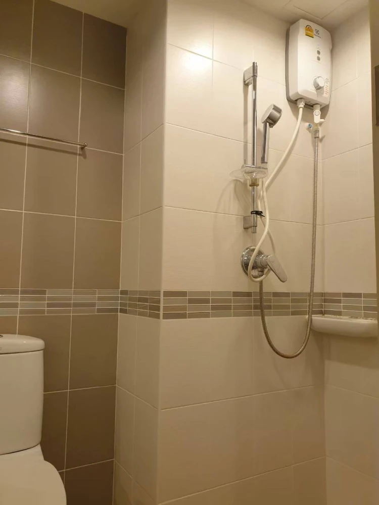 Condo for rent, Lumpini Place Srinakarin - Hua Mak Station, ready to move in, well separated, come and reserve now.